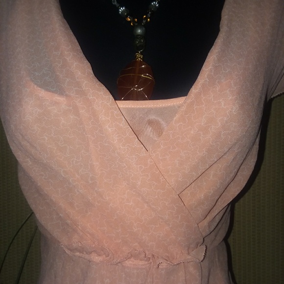 🌻Ultra Feminine 100% Silk Day Dress.🌻 - Picture 4 of 6